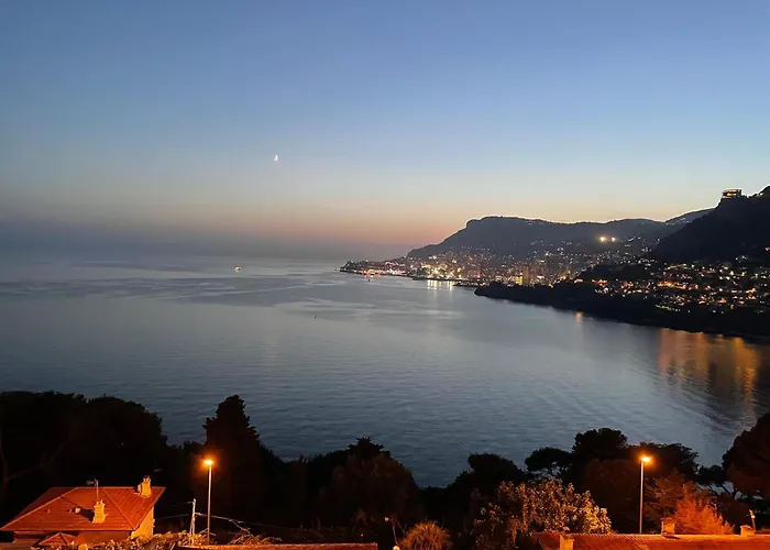 Aux Portes De Monaco Superbe T3 Vue Mer