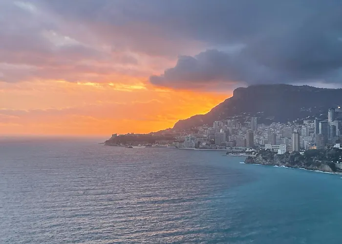 Aux Portes De Monaco Superbe T3 Vue Mer